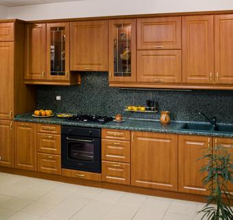 Tủ bếp gỗ xoan đào Hoàng Anh Gia Lai GL365-A2-1