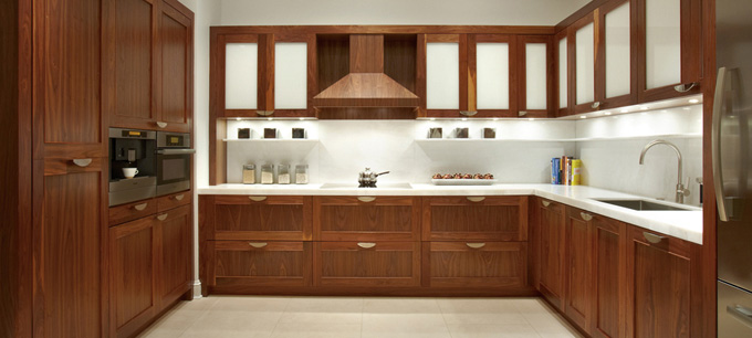 Tủ bếp Picomat, cánh làm bằng gỗ tự nhiên PCM365-7